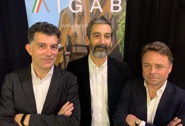 Da sinistra Marco Celani, Presidente AIGAB, Michele Ridolfo, Vicepresidente AIGAB, e Francesco Zorgno, Consigliere AIGAB
